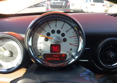 2013 Mini Roadster Cooper из США, поврежденный, VIN WMWSY1C55DT311925